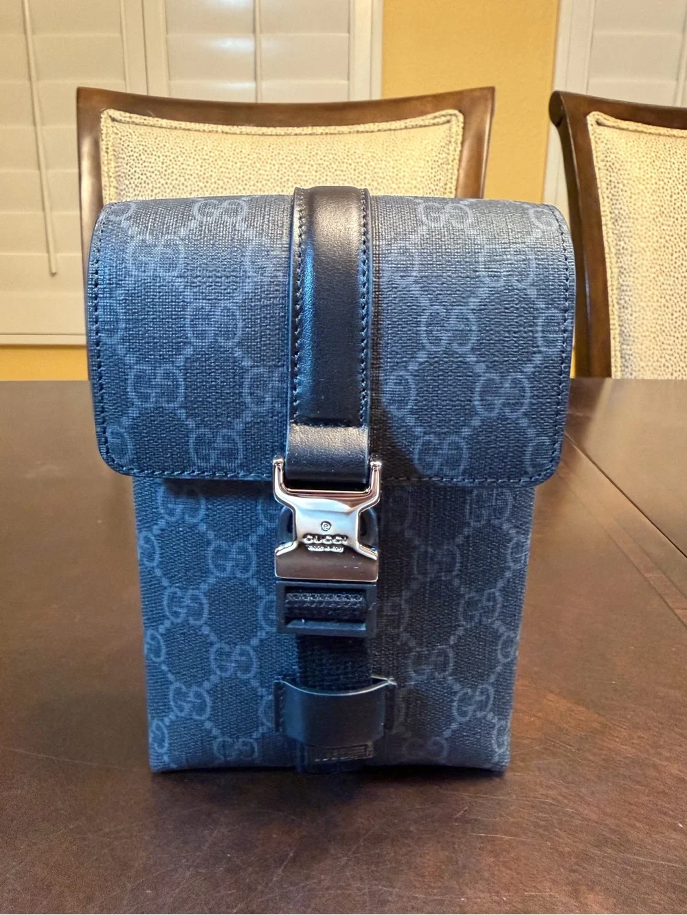New Authentic Gucci GG Supreme Logo Crossbody Shoulder Bag Black